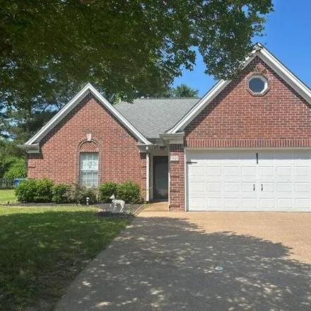 Rent this 3 bed house on 3071 Woodland Crest Drive in Lakeland, Shelby County