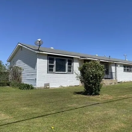 Buy this 2 bed house on 590 East 6th Street in Newkirk, Kay County