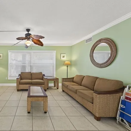Rent this 3 bed house on Siesta Key in FL, 34242