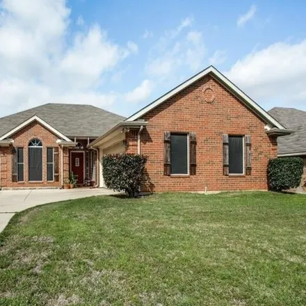 Rent this 4 bed house on 507 Hillcrest Street in Lake Dallas, Denton County