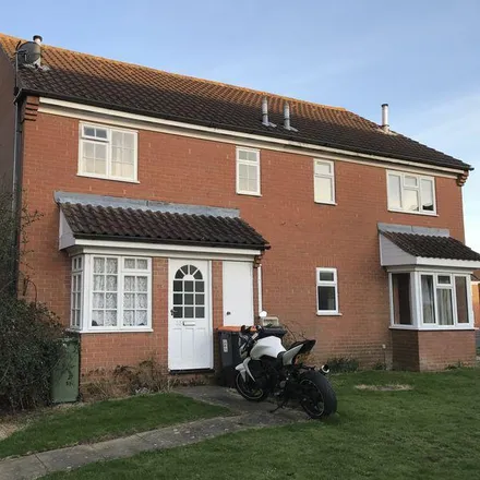Rent this 1 bed townhouse on Fyne Drive in Linslade, LU7 2YG
