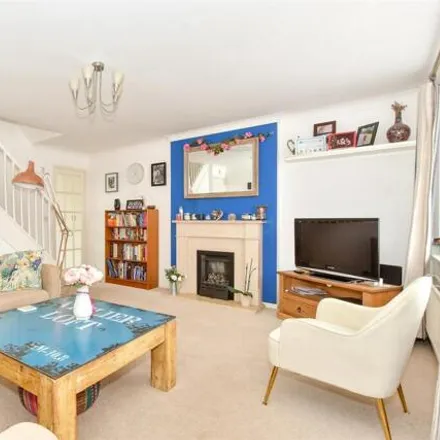 Buy this 3 bed house on 12 The Willows in Denmead, PO7 6YB