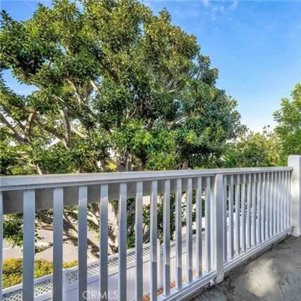 Image 3 - 1216 West Capitol Drive, Los Angeles, CA 90732, USA - Condo for sale