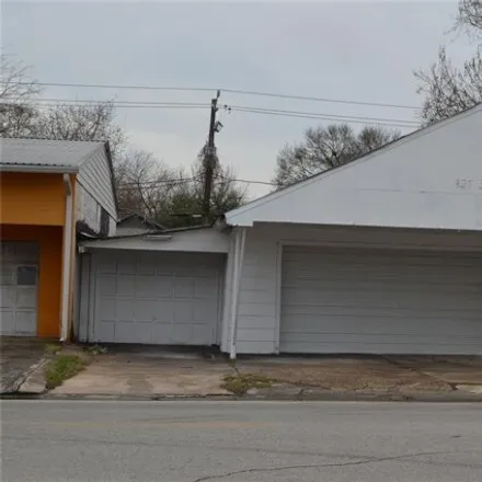 Buy this 1 bed house on 211 West Main Street in Pelly, Baytown