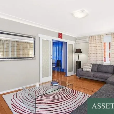 Image 3 - Evans Avenue, Eastlakes NSW 2018, Australia - Apartment for rent