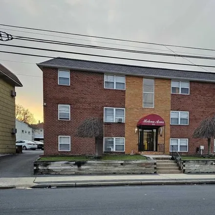 Image 1 - 255 Schuyler Ave Apt 8, Kearny, New Jersey, 07032 - House for rent