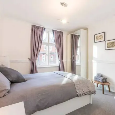 Rent this 2 bed apartment on London in NW8 7AU, United Kingdom