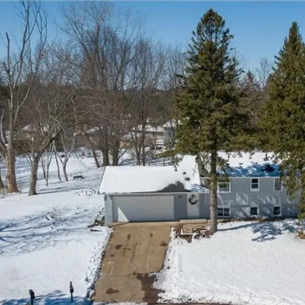 Buy this 4 bed house on 998 Northland Court in Stillwater, MN 55082