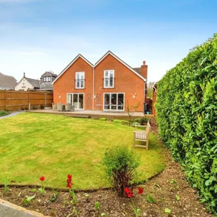 Buy this 5 bed house on 79 Upton Crescent in Upton, SO16 8AA