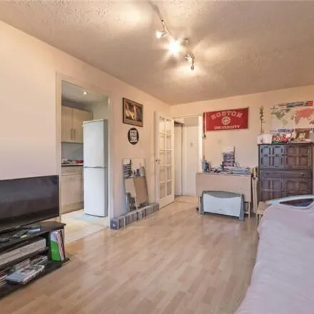 Buy this 1 bed apartment on 59-73 Telegraph Place in London, E14 9XA