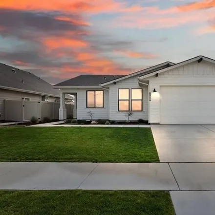 Buy this 4 bed house on 4904 North Predo Avenue in Meridian, ID 83646