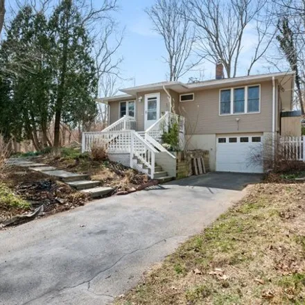 Rent this 3 bed house on 26 East Neck Road in Waterford, CT 06385
