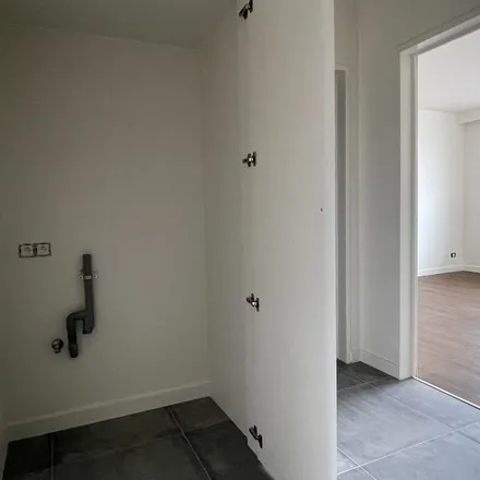 Rent this 2 bed apartment on Wenigerstraat 71 in 2150 Borsbeek, Belgium