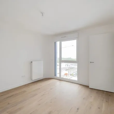 Image 6 - boreales, Rue Médéric, 92110 Clichy, France - Apartment for rent