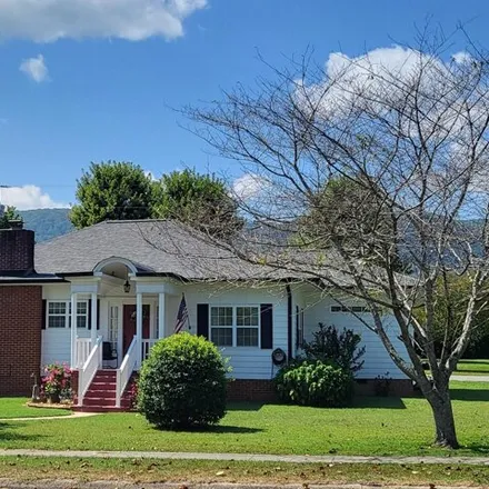 Buy this 2 bed house on 97 State Street in Dunlap, TN 37327