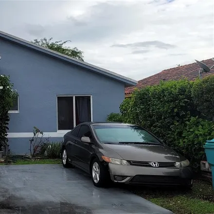 Buy this 3 bed house on 27905 Southwest 132nd Place in Naranja, Miami-Dade County