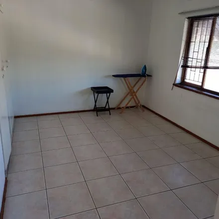Image 4 - Volkspele Drive, Pellissier, Bloemfontein, 9325, South Africa - Apartment for rent