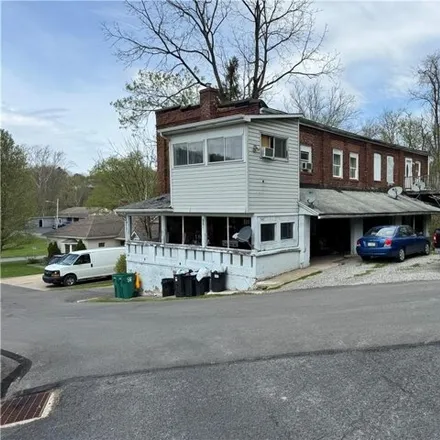 Buy this studio house on 459 Main Street Extended in South Fayette Township, PA 15082