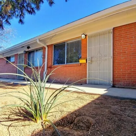 Image 2 - Lexington Avenue Northeast, Hoffmantown, Albuquerque, NM 87112, USA - House for rent