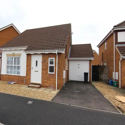 Rent this 2 bed house on Shrewsbury Bow in Worle, BS24 7SB