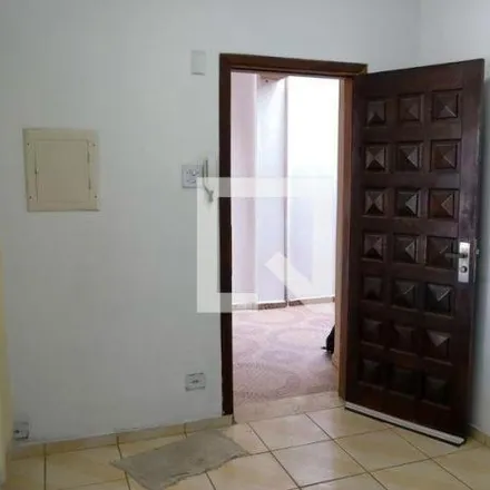 Rent this 3 bed house on Rua Albino Guilherme Esteves in Jardim Bela Vista, Osasco - SP