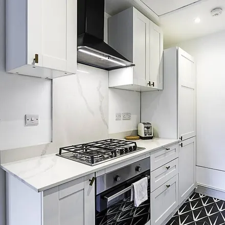 Image 2 - London, SW7 5QX, United Kingdom - Apartment for rent