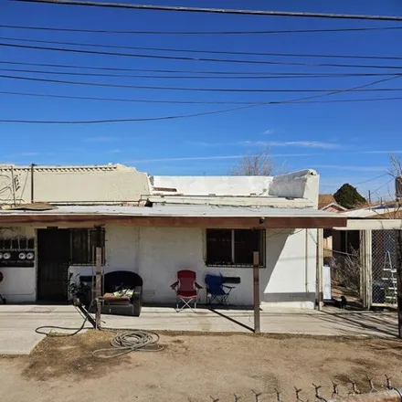 Buy this studio house on 3018 Rivera Avenue in El Paso, TX 79905