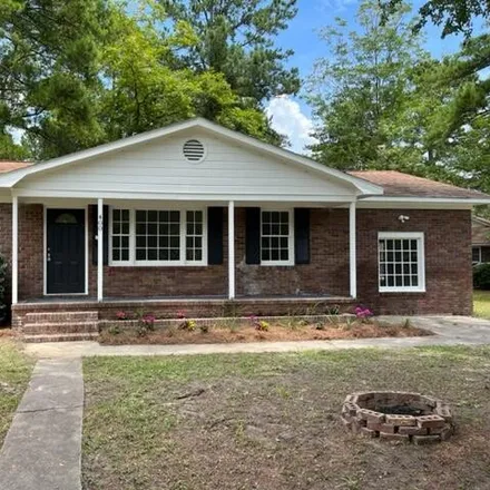 Buy this 3 bed house on 400 North Walnut Street in Robynwyn, Summerville