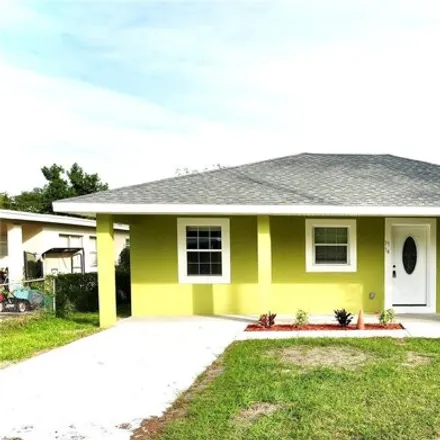 Buy this 4 bed house on 1818 2nd Street Northeast in Winter Haven, FL 33881