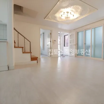 Image 4 - 서울특별시 서초구 방배동 900-22 - Apartment for rent