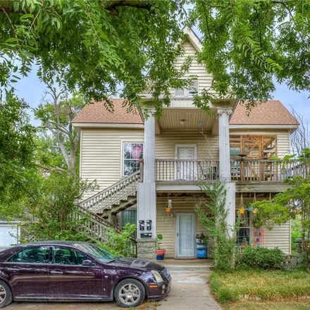 Buy this 4 bed duplex on 622 North Jones Avenue in Norman, OK 73069