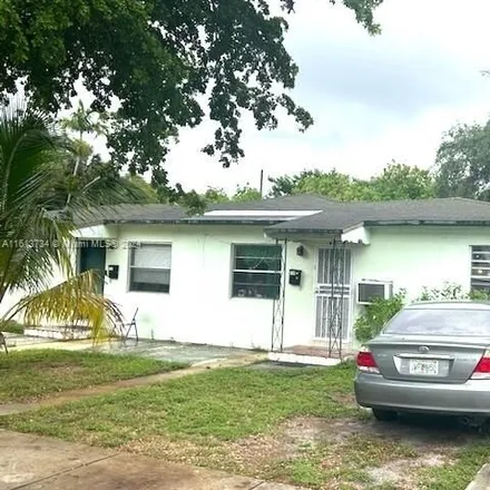 Image 2 - 730 NE 131st St, North Miami, Florida, 33161 - House for sale