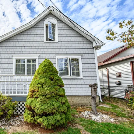 Buy this 3 bed house on Bayside Community Church in Ocean Avenue, North Middletown