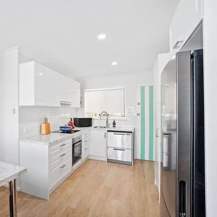 Image 2 - 4218, Australia - Apartment for rent