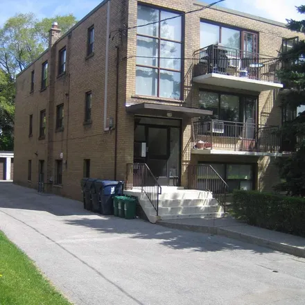 Image 3 - 16 Meadowbrook Road, Toronto, ON M6A 1B1, Canada - Apartment for rent