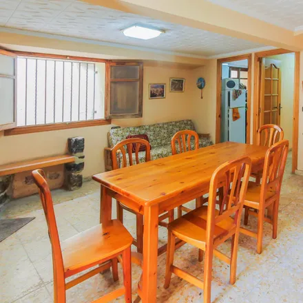 Buy this 5 bed house on Iglesia