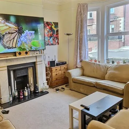 Rent this 7 bed townhouse on Roxburgh Place in Newcastle upon Tyne, NE6 5HU