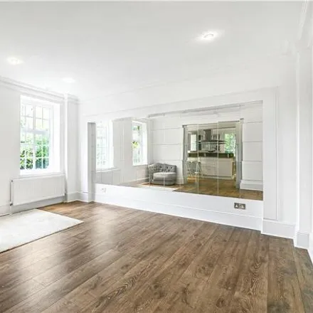 Image 3 - Dartmouth Place, London, W4 2RH, United Kingdom - House for sale