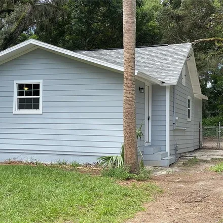 Rent this 3 bed house on 4609 5th Street in Zephyrhills, FL 33542