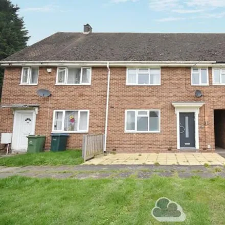 Rent this 5 bed townhouse on 106 Gerard Avenue in Coventry, CV4 8GA