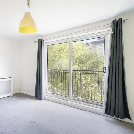 Rent this 3 bed apartment on Bletchley Court in Cavendish Street, London