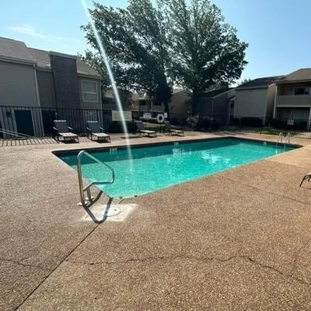 Image 9 - 6798 Whispering Oak Place, Memphis, TN 38120, USA - Condo for sale