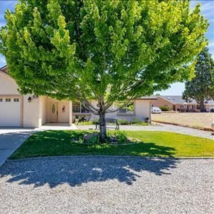 Buy this 4 bed house on 18460 Branding Iron Court in Stallion Springs, Kern County
