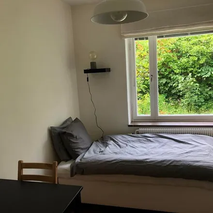 Rent this 1 bed apartment on Parksätravägen in 181 60 Lidingö, Sweden