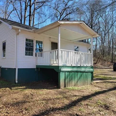 Buy this studio apartment on 207 Streamside Drive in Chesnee, SC 29323