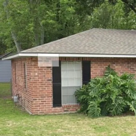 Buy this 4 bed house on 5111 Woodlawn Avenue in Saint Gerald Park, Baton Rouge