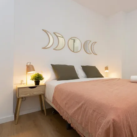 Rent this 3 bed apartment on Ferreteria Diagonal in Carrer del Rosselló, 290