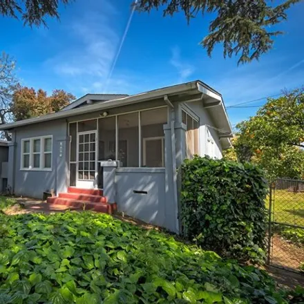 Buy this 2 bed house on 620 Orchard Estates Drive in Redding, CA 96001