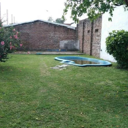 Buy this 2 bed house on General Arenales 531 in Partido de Lomas de Zamora, 1832 Lomas de Zamora