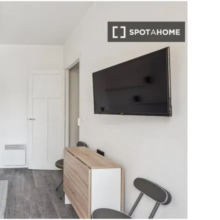 Rent this studio apartment on 203 Rue de Charenton in 75012 Paris, France